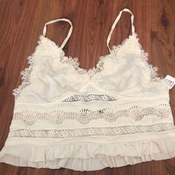 Zara Tops - NEW Zara ￼ Beige lace, Cami top cropped size S
